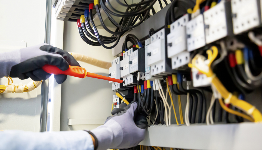 Electrical Systems in Industrial Construction: Efficient Power Management Solutions